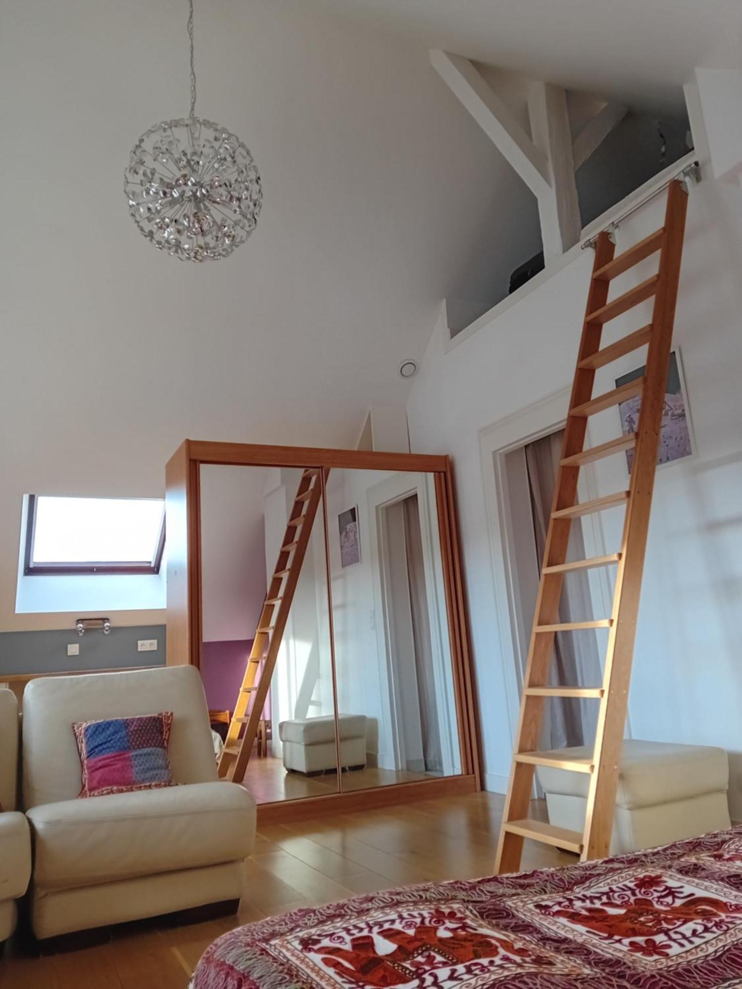 Appartement Loft Sur La Bievre à Bievres Extérieur photo